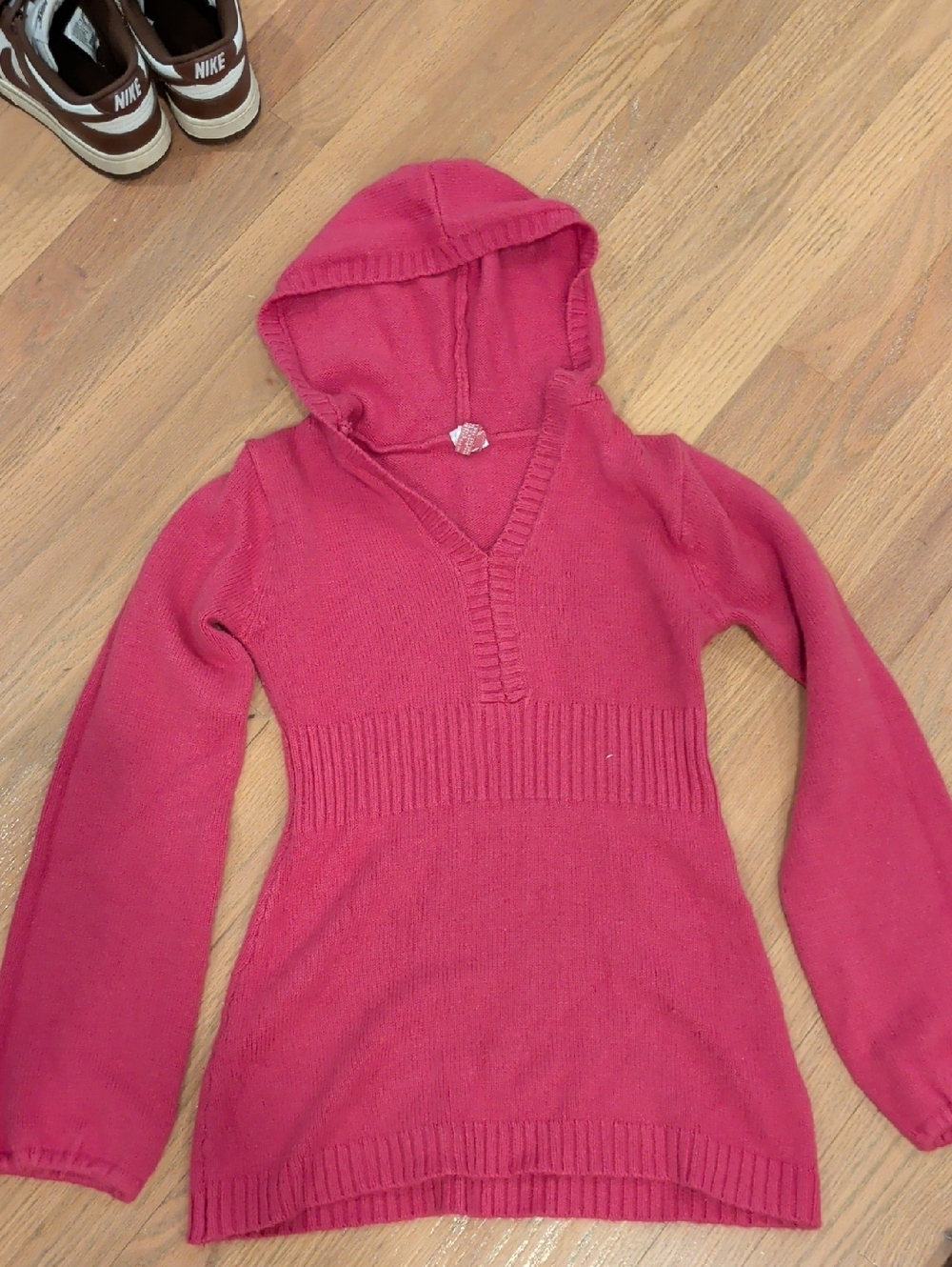 Y2K Derek Heart Pink Hooded V‑Neck Sweater